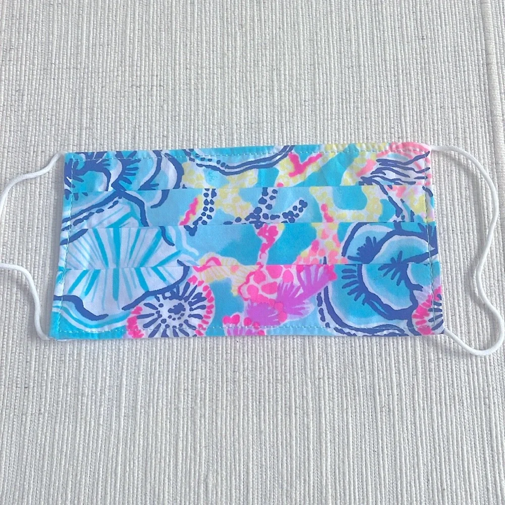 New! Lilly Pulitzer Pleated Face Masks (pkg of 3)